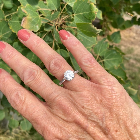 💕Sterling Silver CZ Ring Sz 6 - Picture 2 of 8